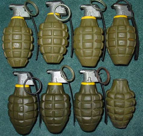 Grenades .